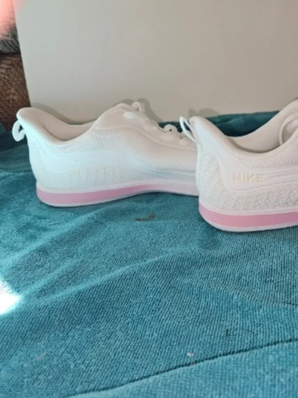HIKE Knit Mesh Sneakers